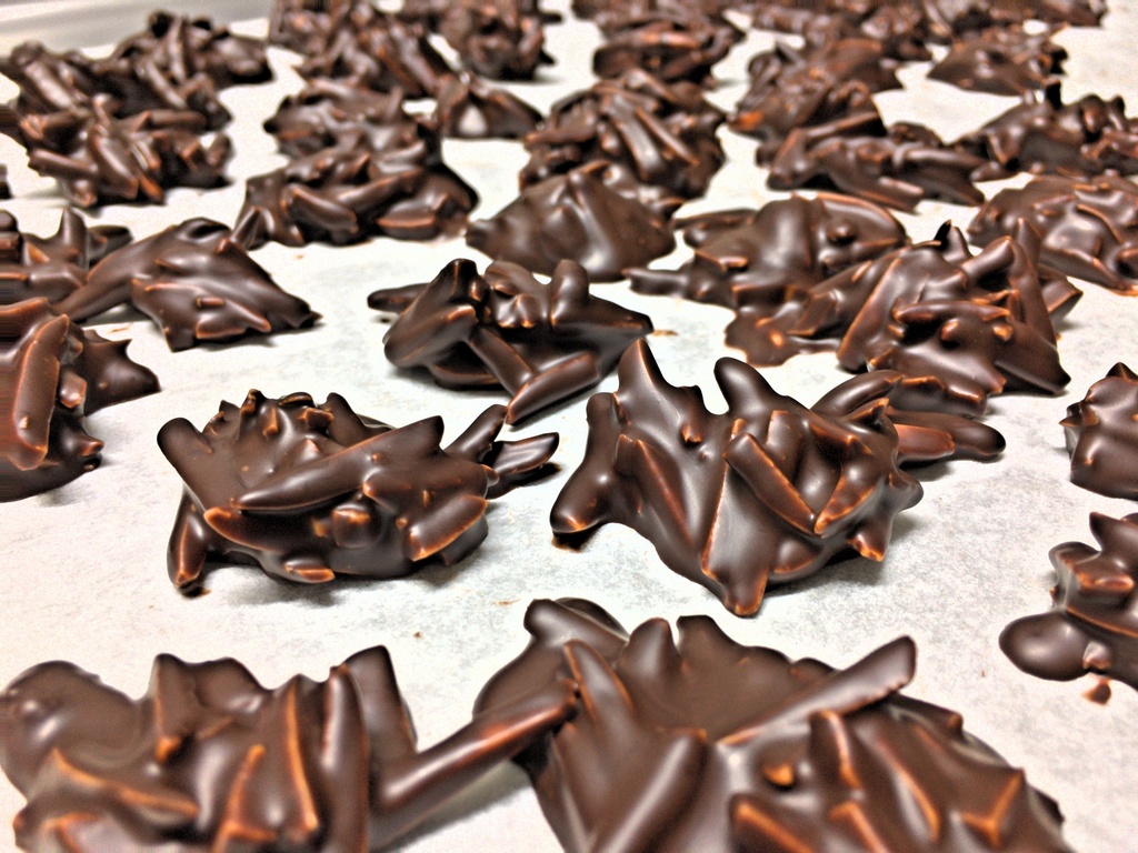 Rochers choc. noir 70% & amandes
