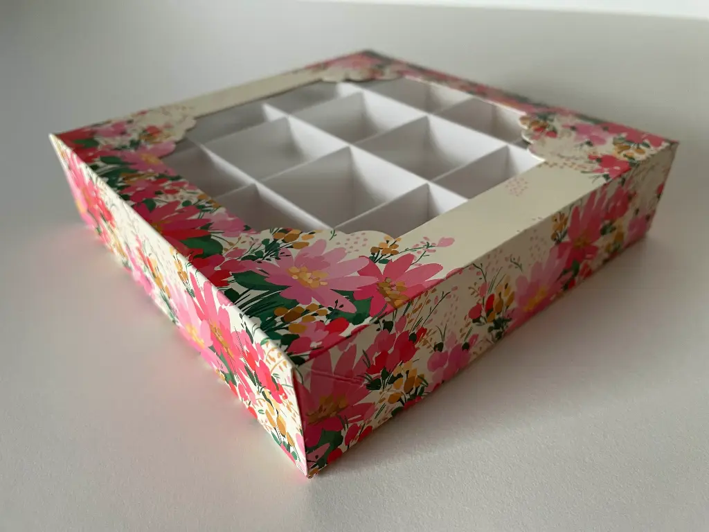 Boîte-cadeau "Fleurs" 3 chocolats