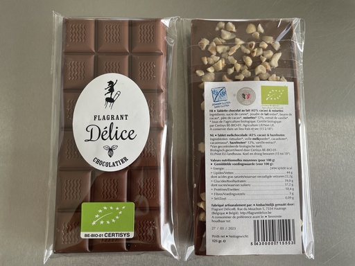​Tablette choc. lait & éclats de noisettes